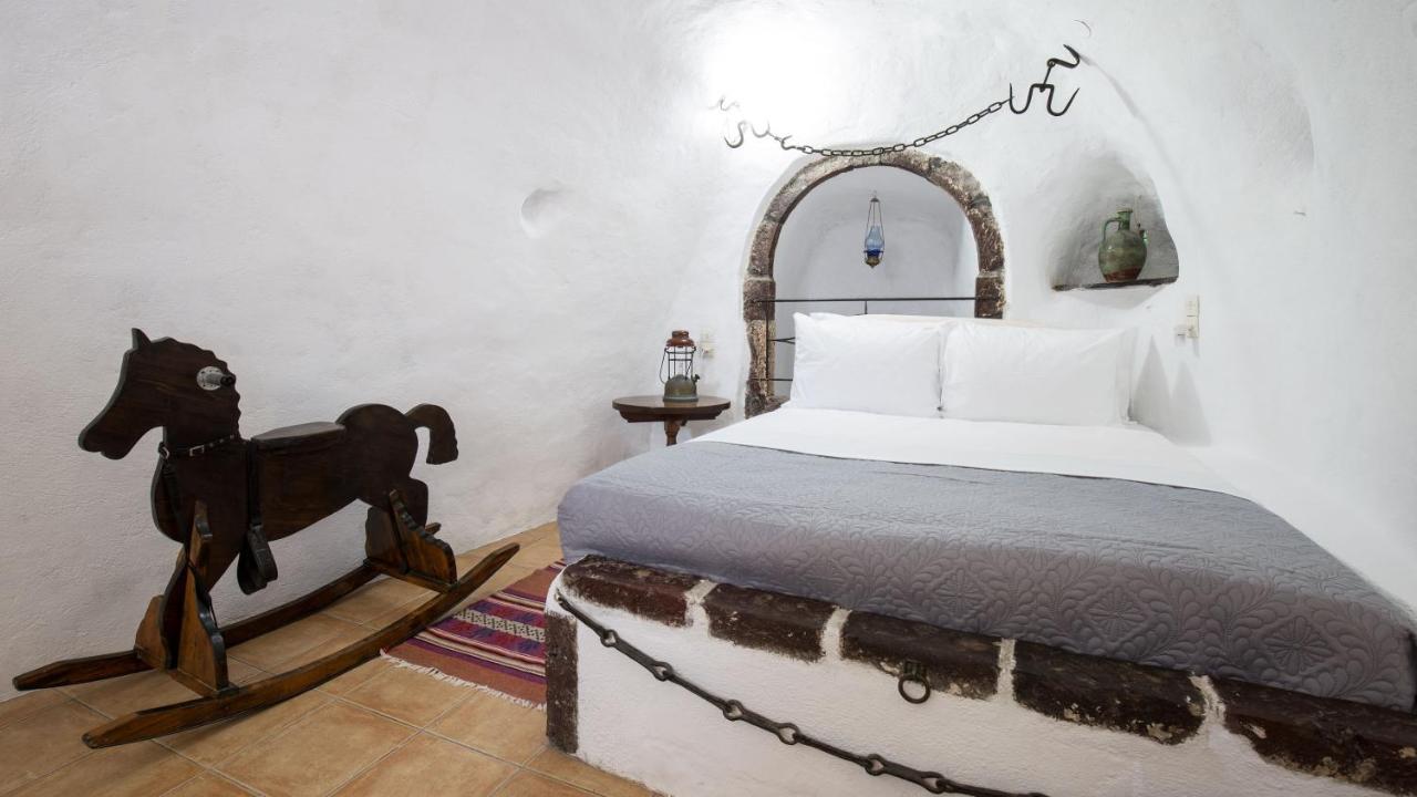 Mylopetres Traditional Houses Finikia Oia  Esterno foto